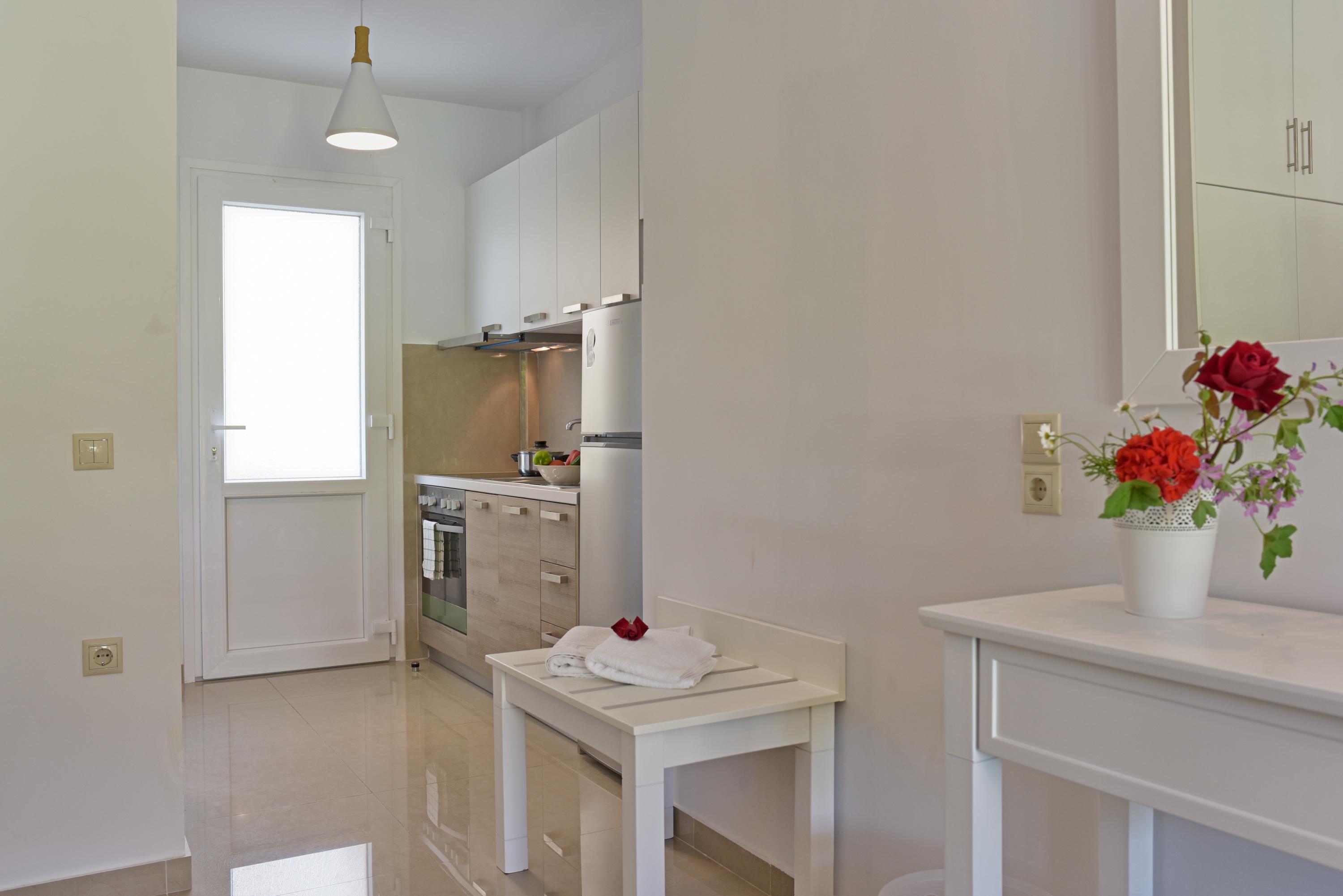 Palapart Gikas Suites And Studios Гувія Екстер'єр фото