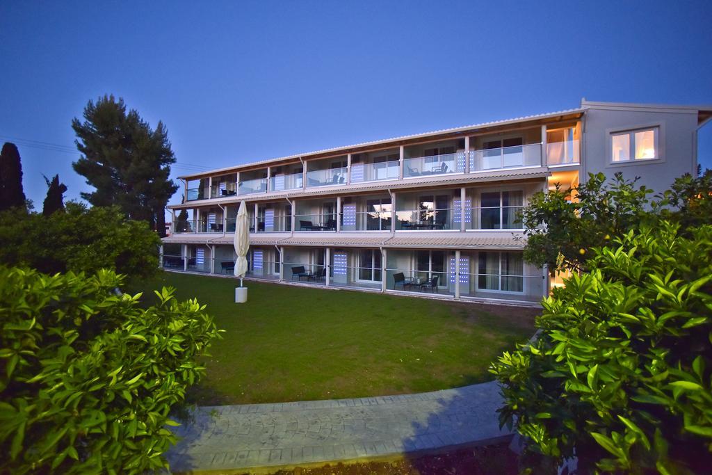 Palapart Gikas Suites And Studios Гувія Екстер'єр фото