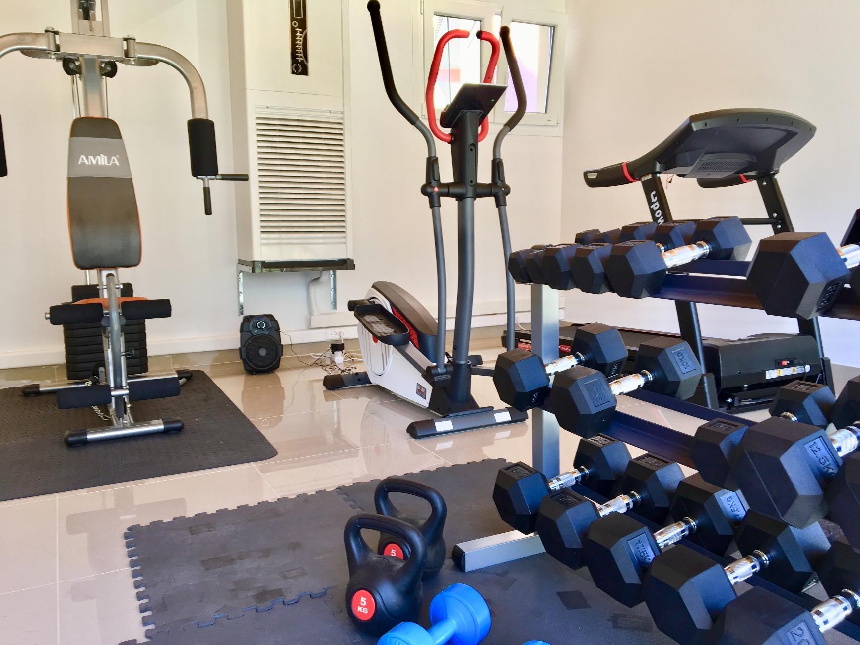 Palapart Gikas Suites And Studios Гувія Екстер'єр фото